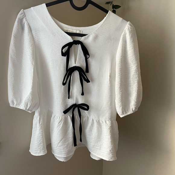 White with black tie-up bow blouse - Picture 2 of 7